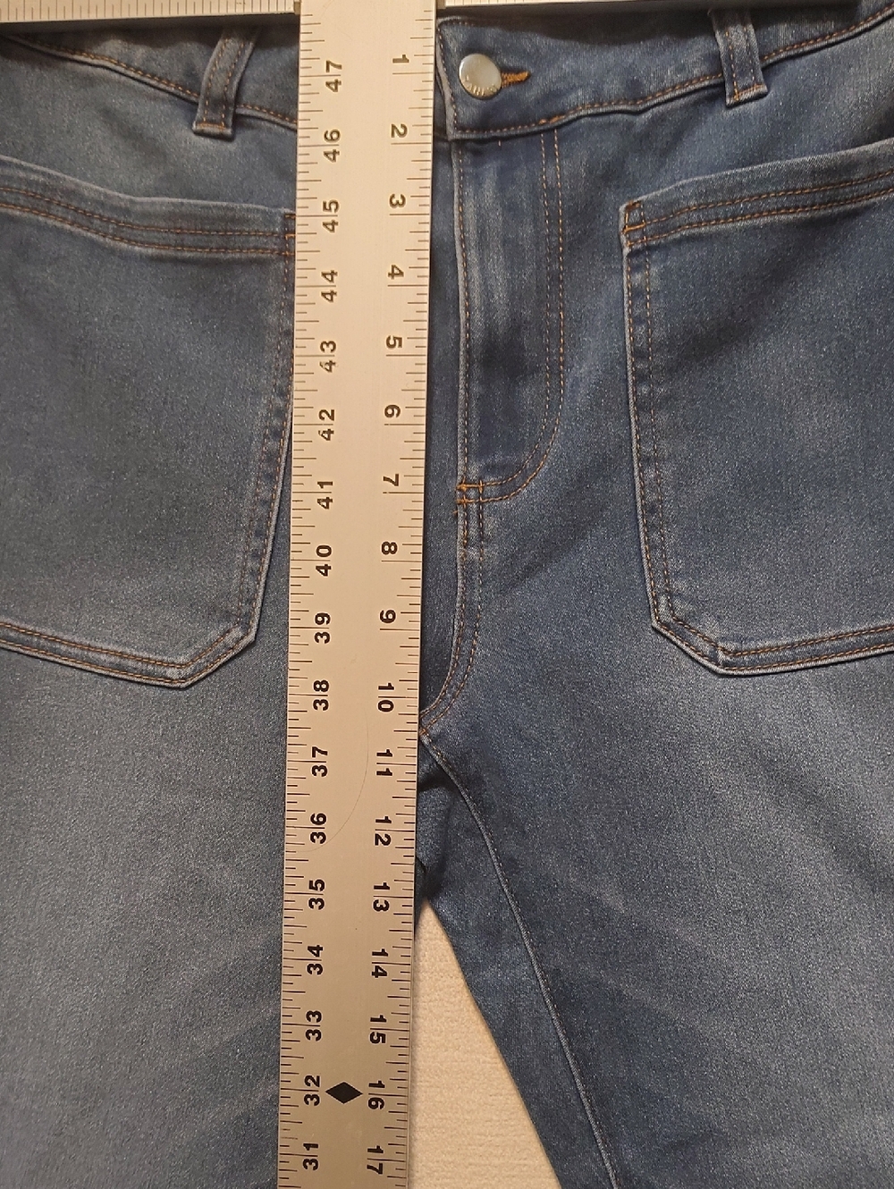 Tahari Petite Classic Mid -rise Mini boot Jeans. Color Glacier Wash. Size 10P - Picture 8 of 11